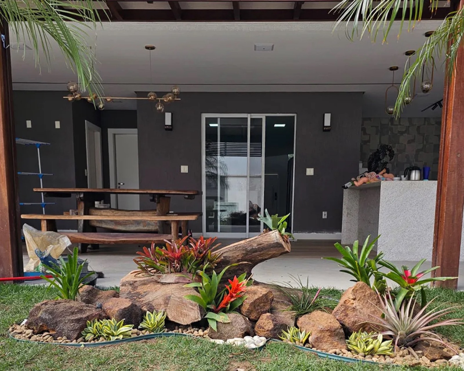Casa · Boulevard Lagoa, jardim de pedras